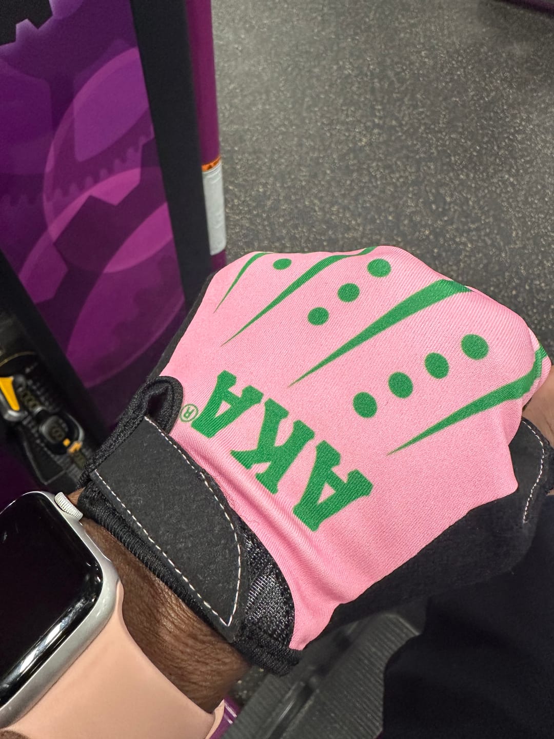 Customer photo review of AKA Workout Gloves