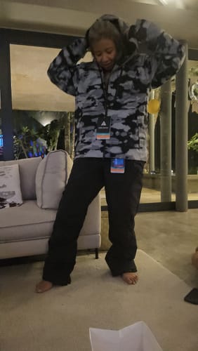 Customer photo review of Women's Camouflage Face Vented Multi-pocket Fully Waterproof Snow Jacket