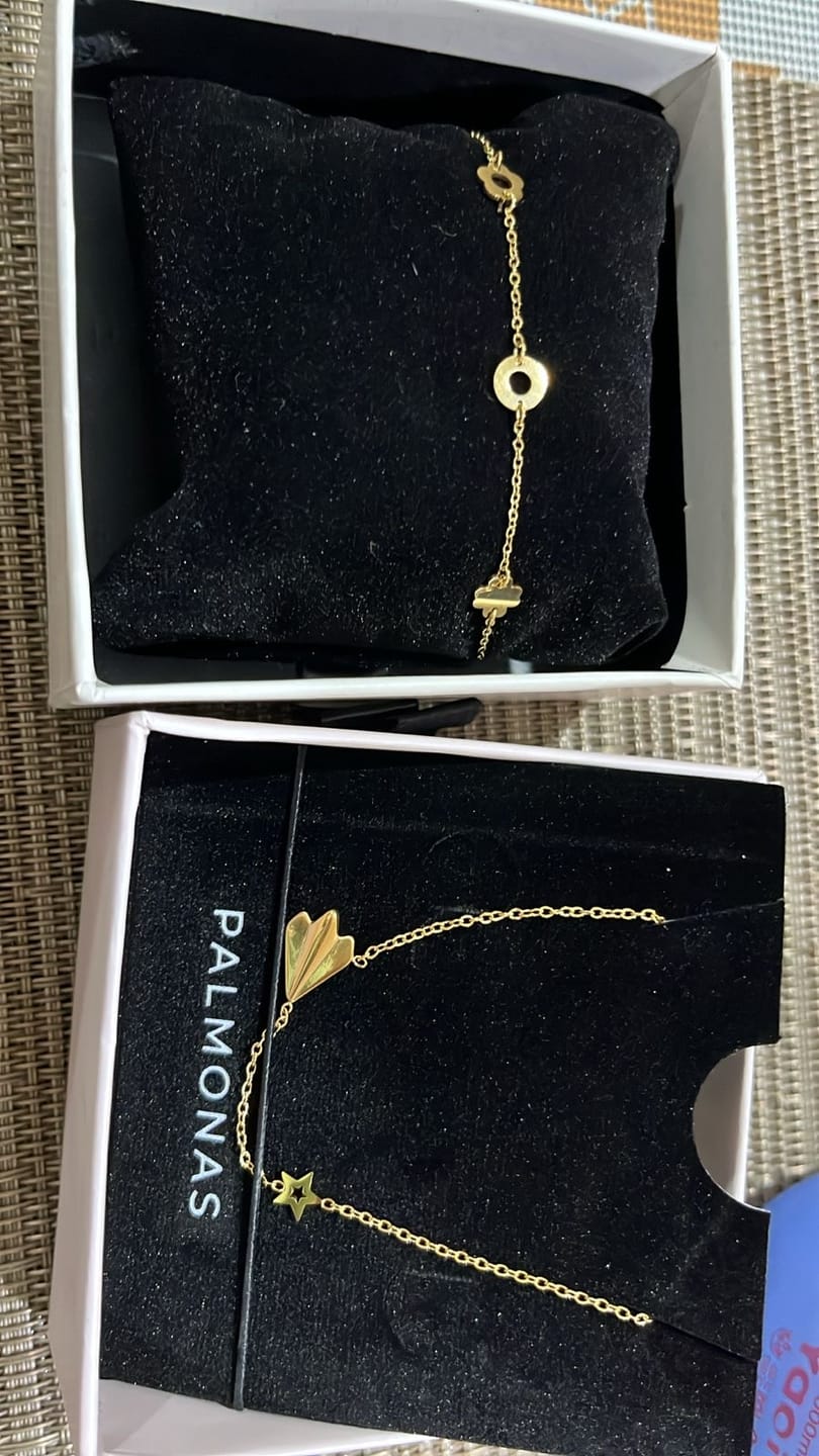 Customer photo review of Flower Charm Bracelet