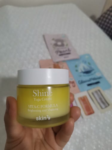 Customer photo review of Skin79 Shine Yuja Cream- C Vitaminli  Leke Karşıtı Aydınlatıcı  Krem - 70ml