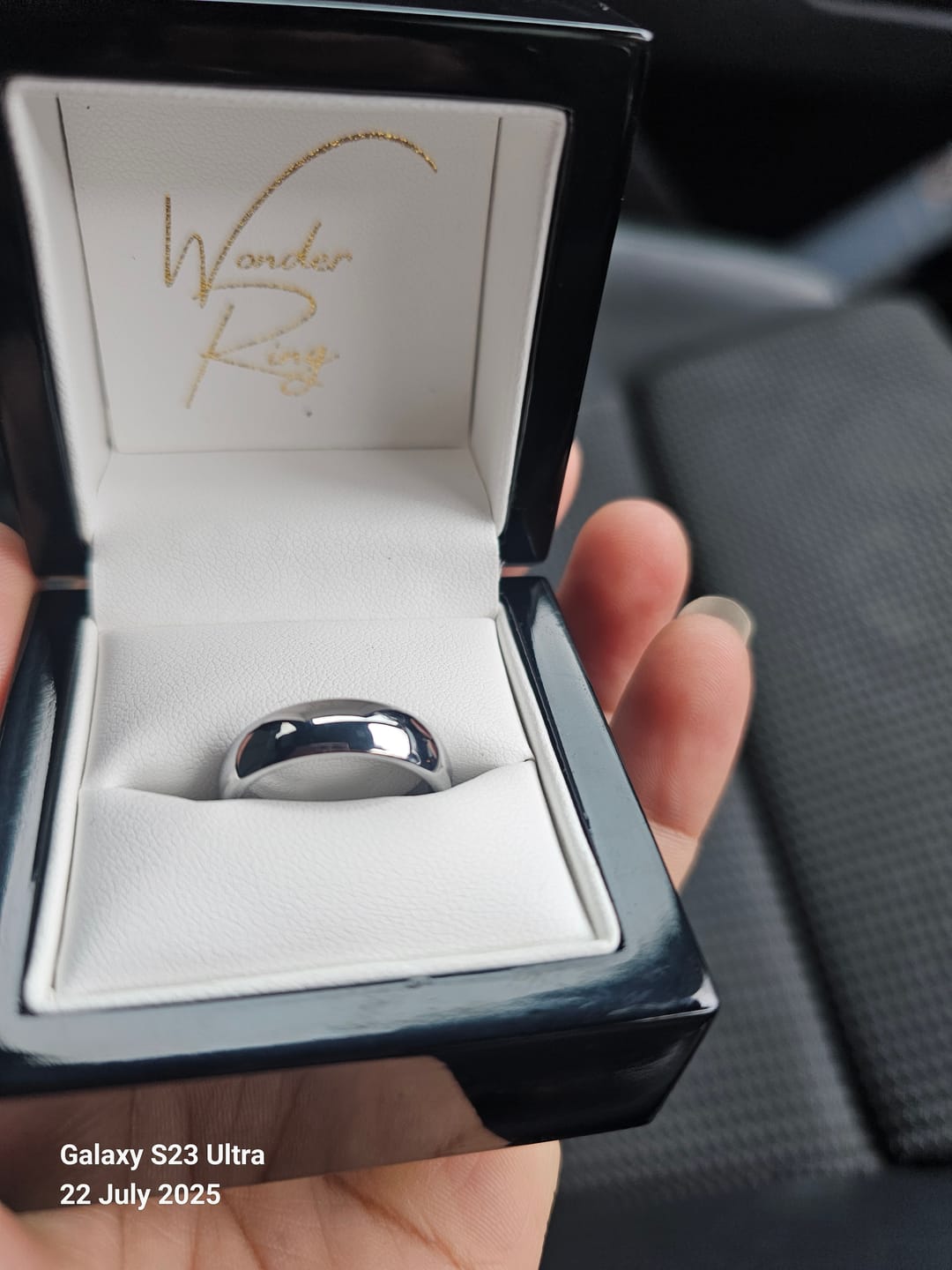 Customer photo review of Original 6mm Wonder Ring