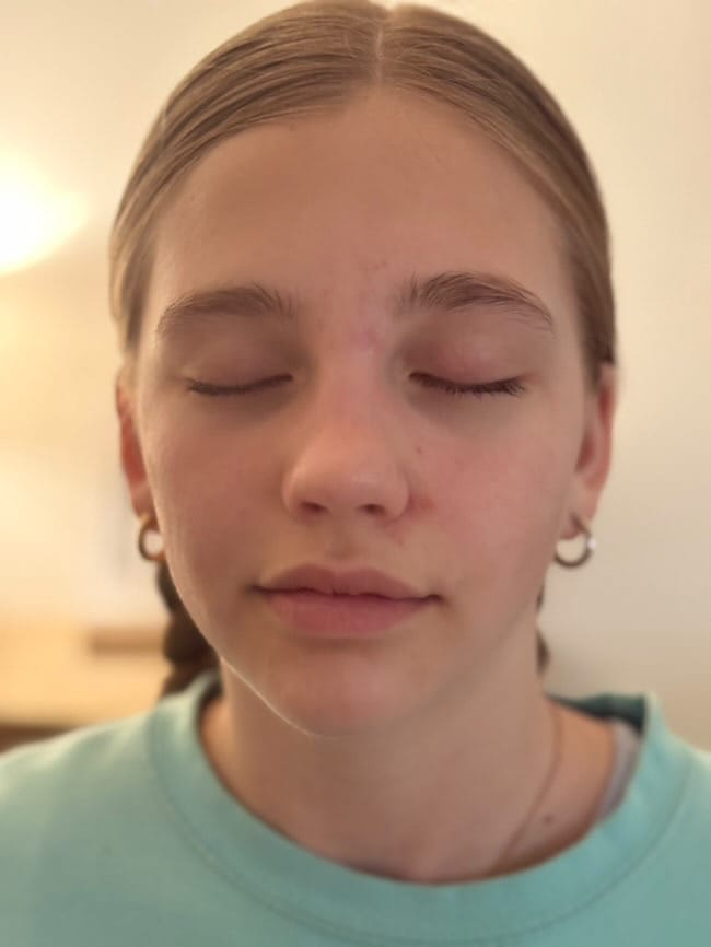 Customer photo review of GLOW RED LIGHT WAND