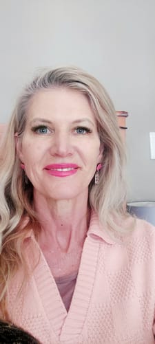 Customer photo review of The Super Glo Hydro Boost Jelly Moisturiser