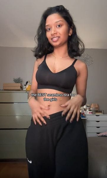 Customer photo review of Seamless Soft Comfort Jelly Strip Wireless Bra