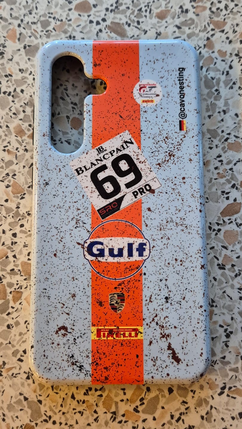 Customer photo review of Gulf Porsche GT Livery  - Individuelle Premium Hülle für Samsung