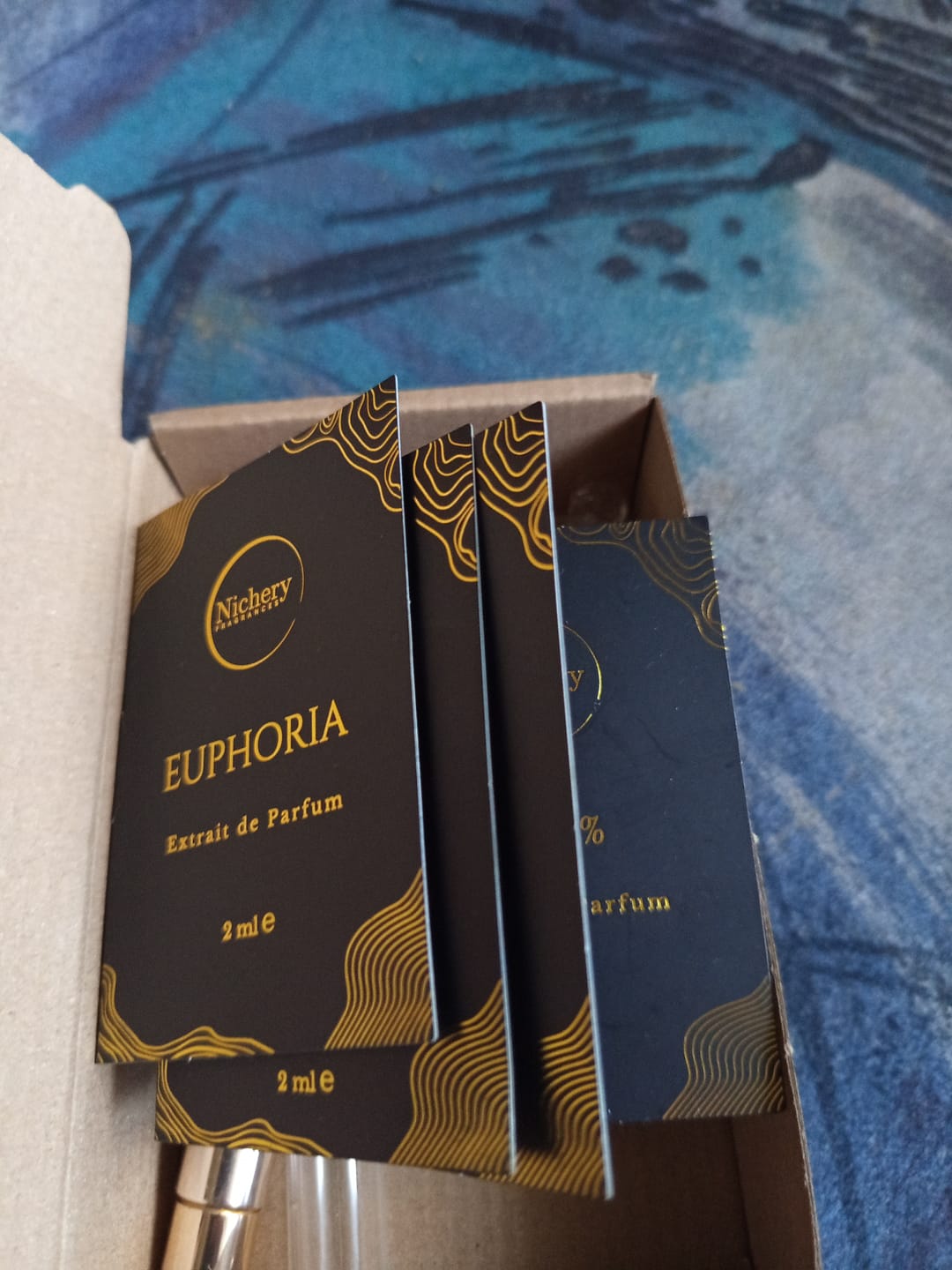 Customer photo review of 6x2 ml Férfi & Unisex csomag: Top 1%-Euphoria-Etheris-Kiss Me in Paris-Sombre-Azure