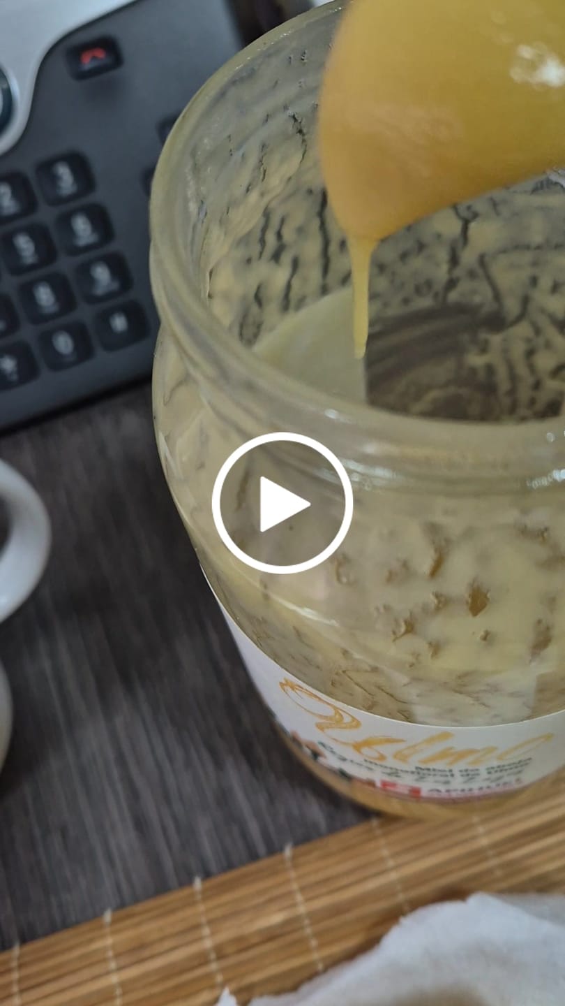 Customer video review of Miel de Ulmo 1.3 kg