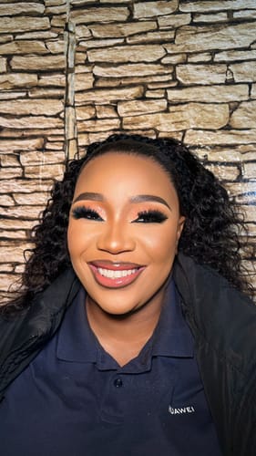 Customer photo review of LUSANDA - Water Wave Brazilian 13x4 Lace Front Wig