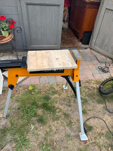 Customer photo review of Croc® Lock Compact Workbench and Clamping Station