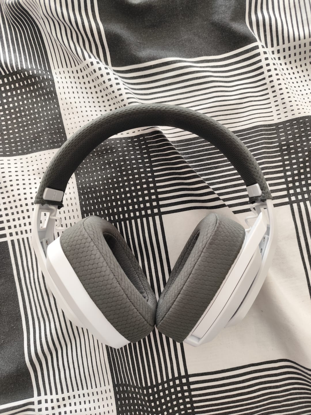 Customer photo review of Blitz Kablosuz Mikrofonlu Oyuncu Kulaklığı-Beyaz