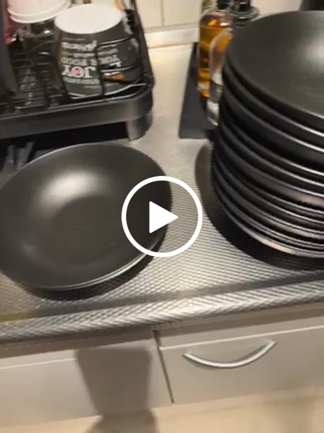 Customer video review of Studio Tavola Diepe Borden / Pastaborden Black Tie ø 21 cm - 6 stuks