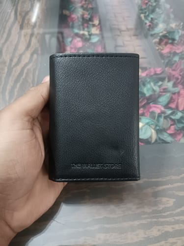 Customer photo review of Defender RFID Protected Wallet Cardholder - Black