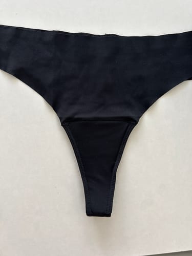 Reseña con foto de un cliente sobre Tanga Anti-Camel Toe