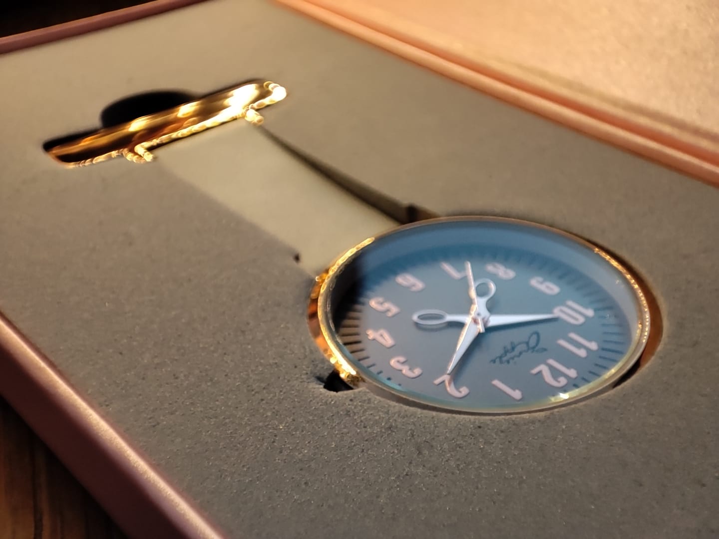 Customer photo review of Aurora Rose Gold/Grey Leather Fob 35