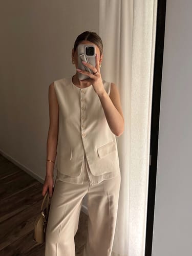 Customer photo review of LILY Sleeveless Vintage-Inspired Vest