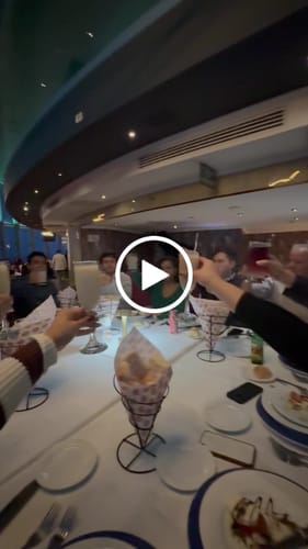 Customer video review of Grupos Menú Vicenzo