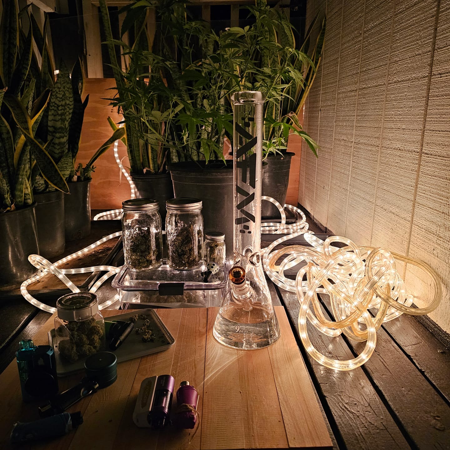 Customer photo review of 18" AFM Heavy Boi Clear Glass 9mm Beaker Bong