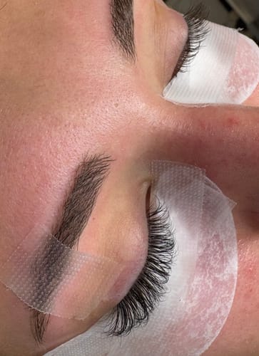 Customer photo review of 0.07 Easy Fan Russian Volume Cashmere Lashes (16 lines)