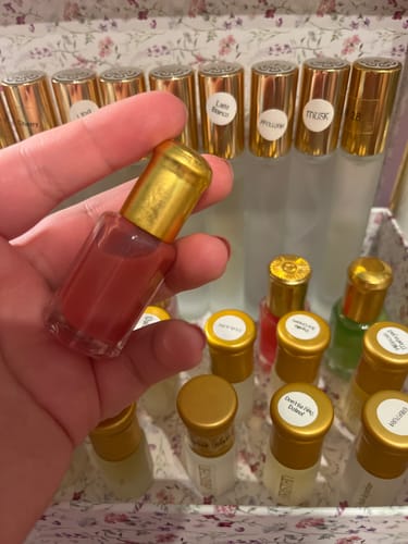 Customer photo review of Musk Al Tahara - Blueberry Vanilla Musk