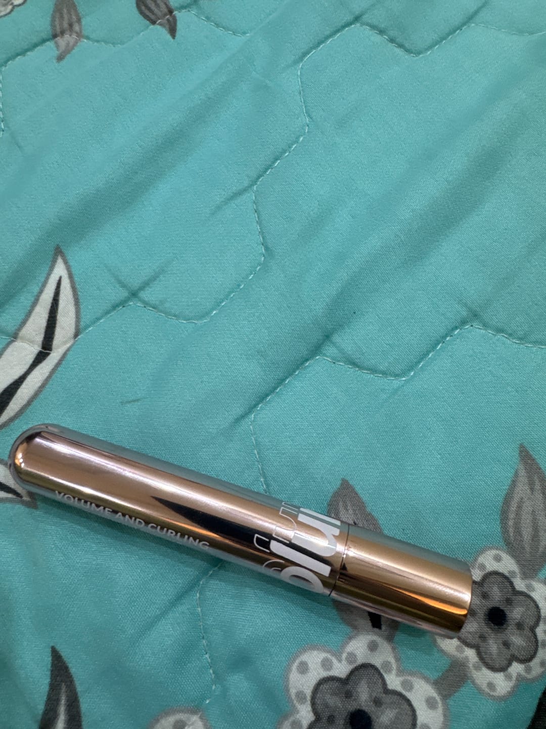 Customer photo review of O.TWO.O WATERPROOF VOLUME CURLING MASCARA