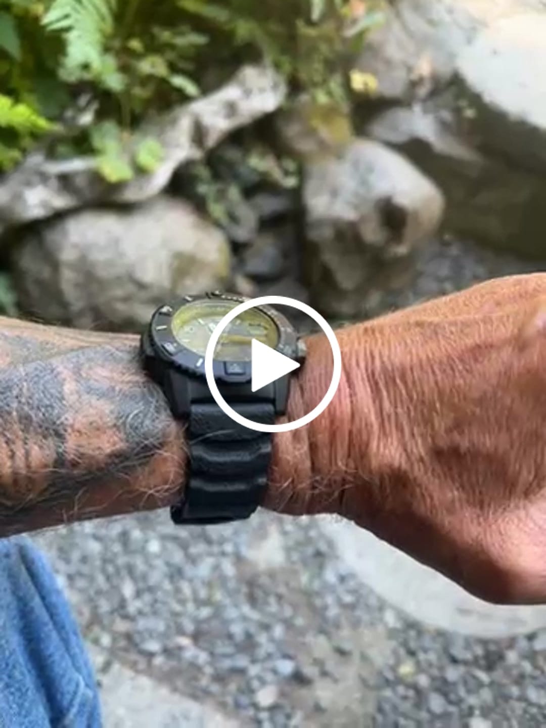 Customer video review of Luminox Men's Quartz Watch - Navy Seal 3600 Series Black Dial Strap Dive | 3601