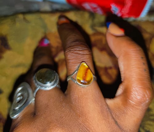 Customer photo review of טבעת ענבר טיפה כסף 925