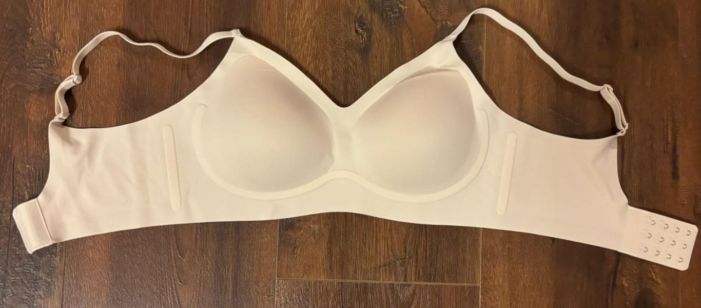 Customer photo review of Seamless Soft Comfort Jelly Strip Wireless Bra