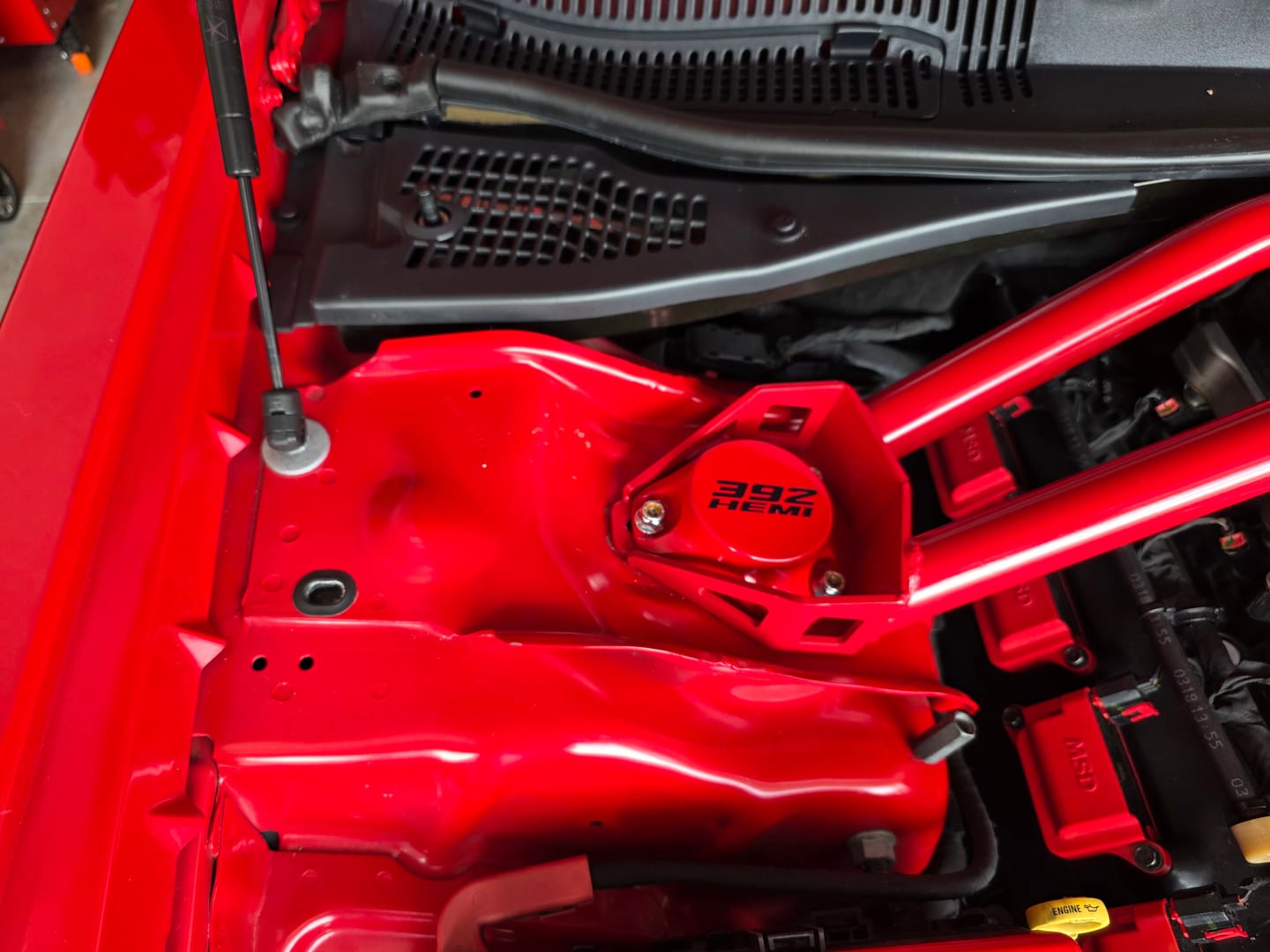 Customer photo review of ABD Strut Tower Covers 2005-2023 Challenger/Charger