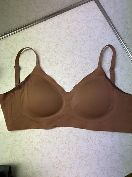 Customer photo review of Seamless Soft Comfort Jelly Strip Wireless Bra