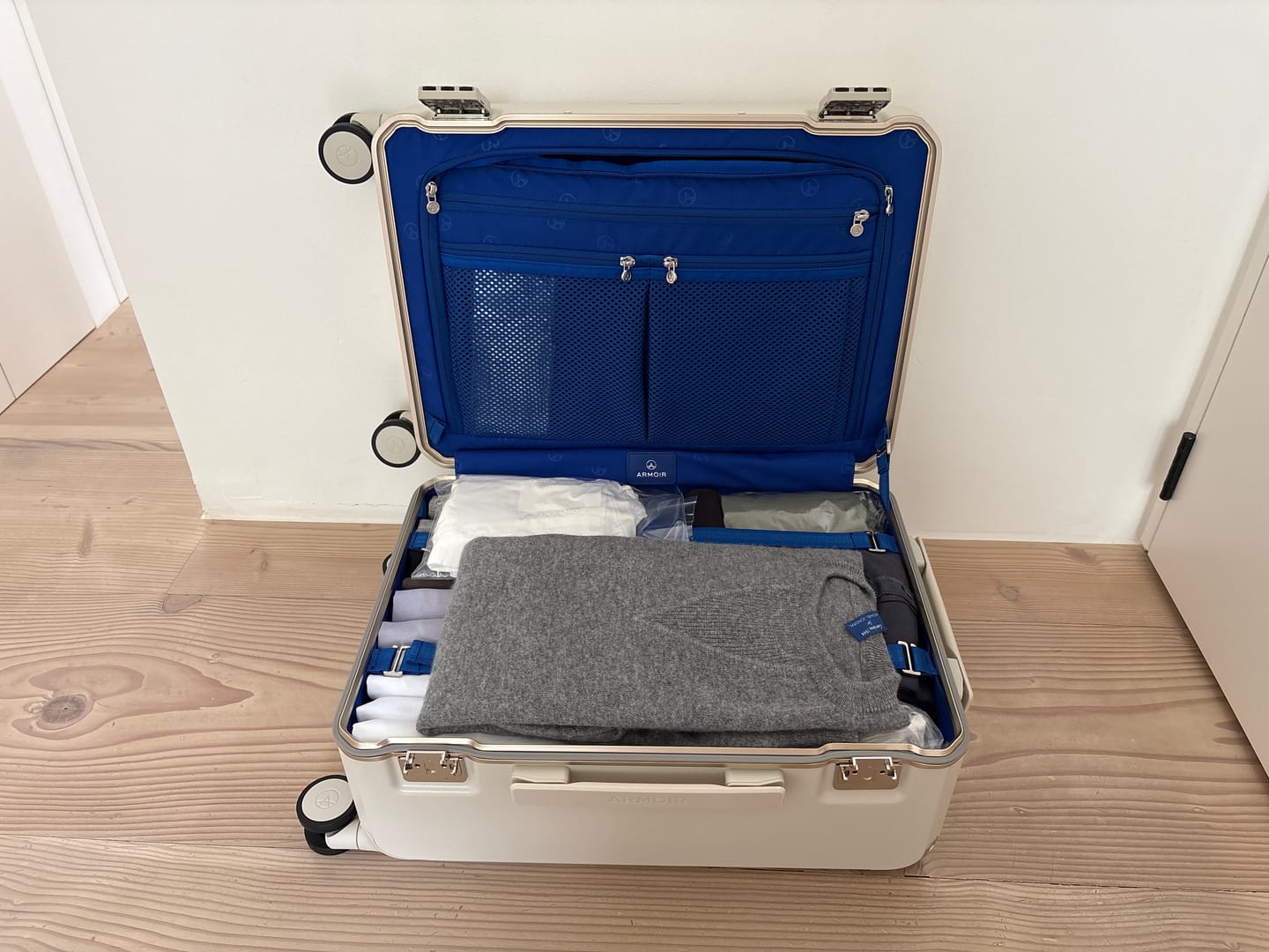 Customer photo review of CABIN TRUNK x THE PLAYA