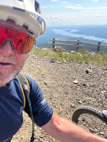 Customer photo review of REVO Kapvoe X63 Photochromic Sunglasses for Men Women