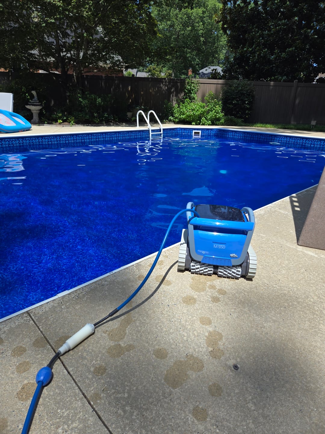 Customer photo review of Maytronics Dolphin M550 Robotic Pool Cleaner