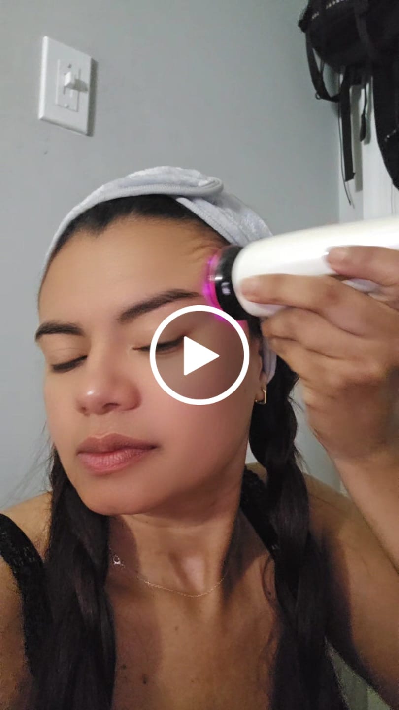 Customer video review of INIA FLARE Microcurrent Facial Device