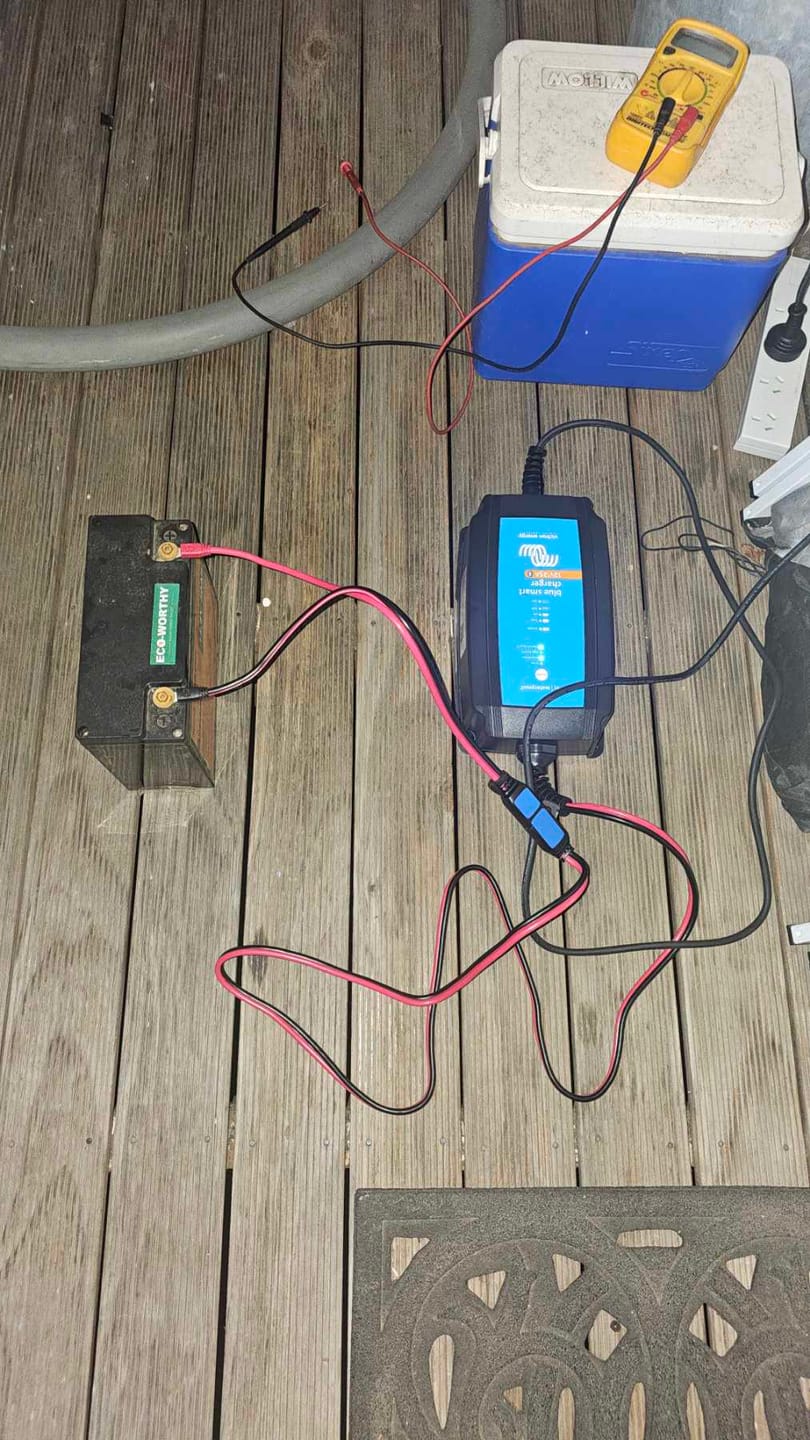 Customer photo review of Victron | Blue Smart IP65 Battery Charger 230V