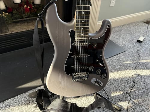 Customer photo review of Donner DST-80 Electric Guitar Beginner Kit with Amp