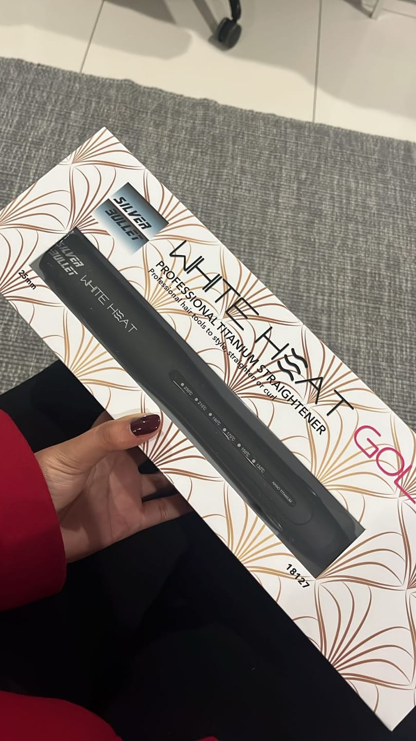 Customer photo review of Silver Bullet White Heat (GOLD PLATE EDITION) Soft Touch Titanium Flatiron 25mm 130-230degrees C