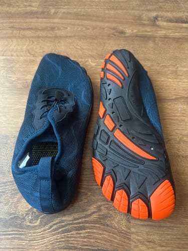 Customer photo review of Hiitave Men’s Barefoot Beach Water Shoes