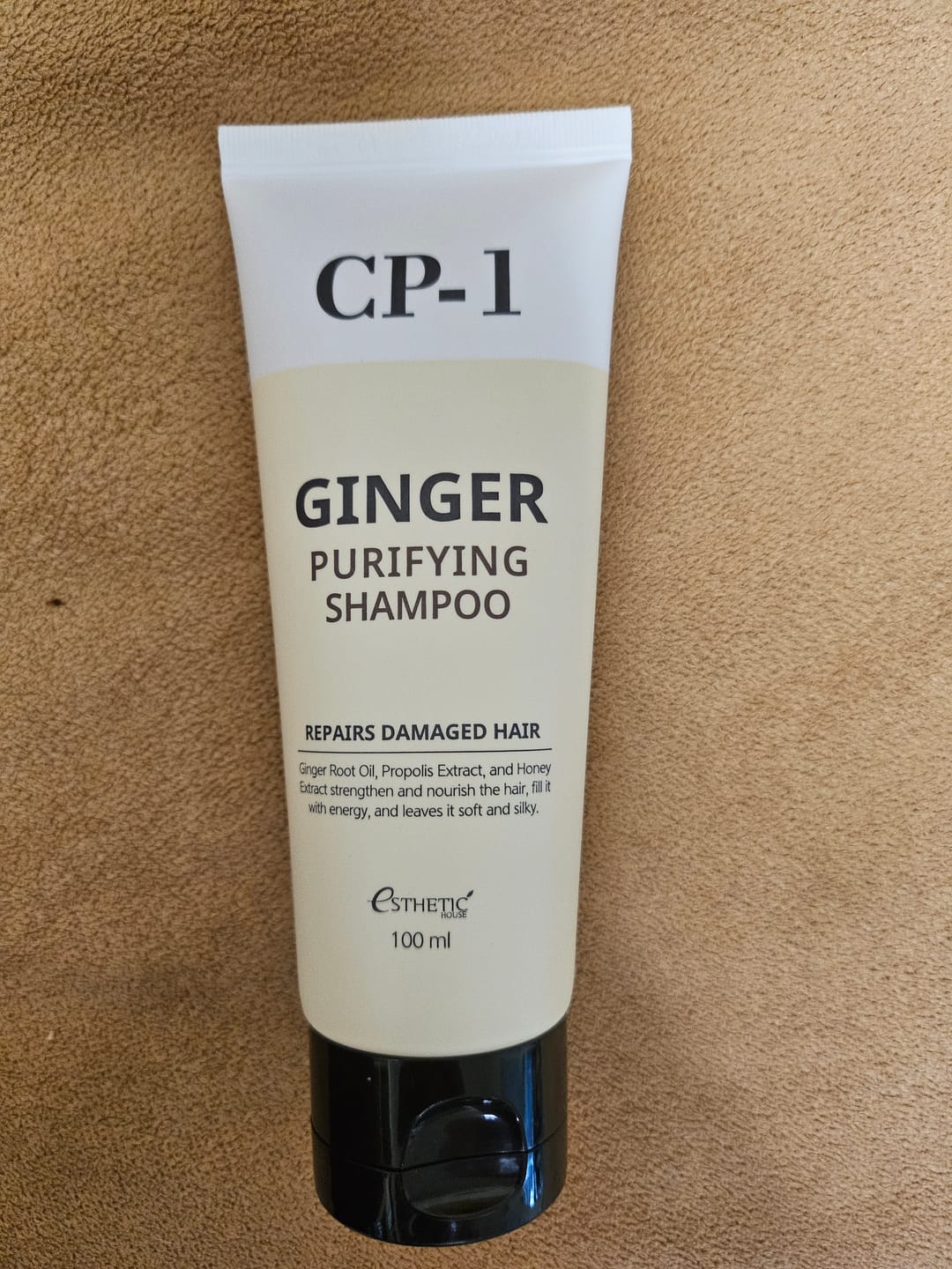Customer photo review of Atjaunojošs šampūns matiem ar ingvera sakni CP-1 Ginger Purifying Shampoo
