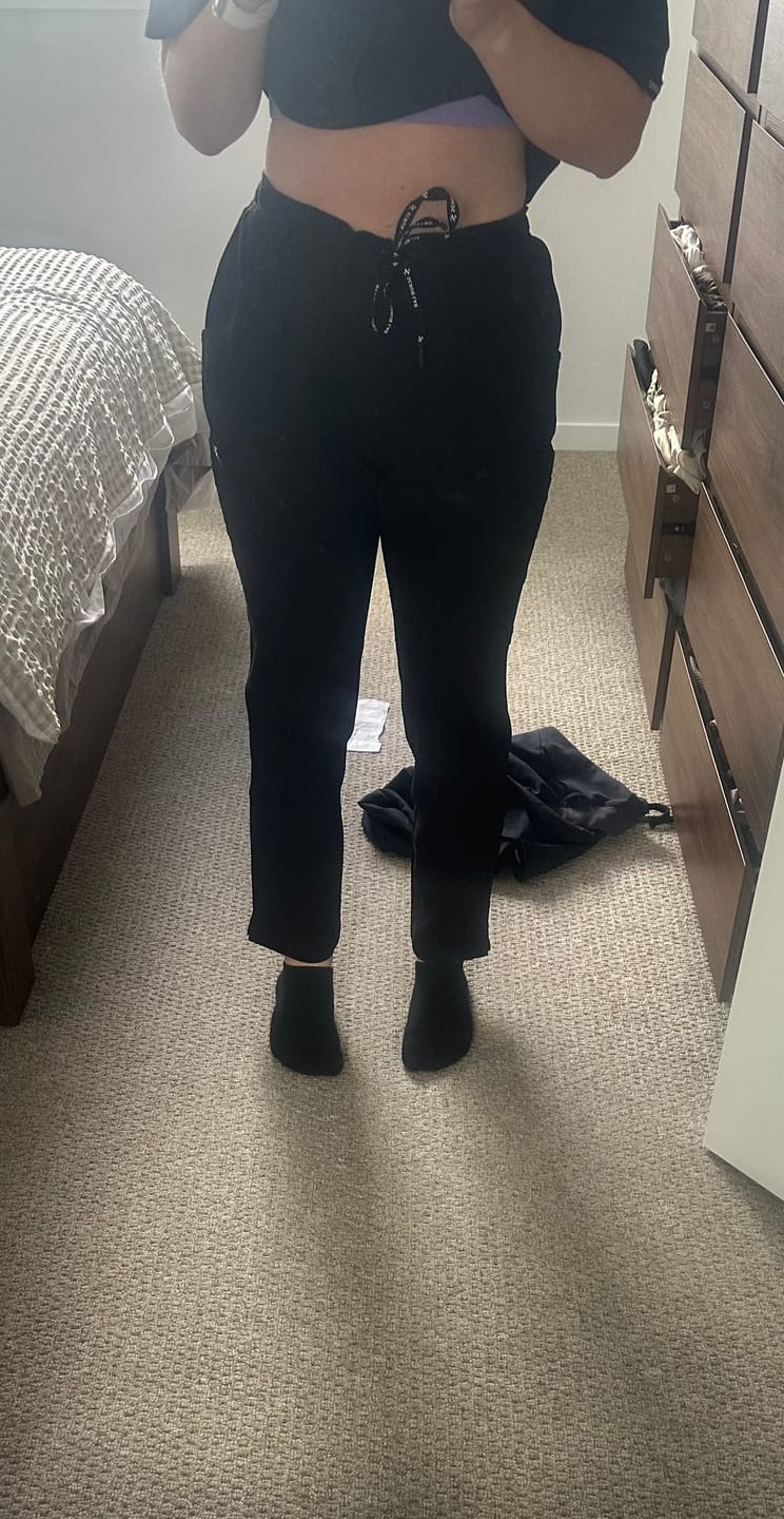 Customer photo review of CLARISSA Skinny Leg Pants (Original SLTECH™ fabric) - Black