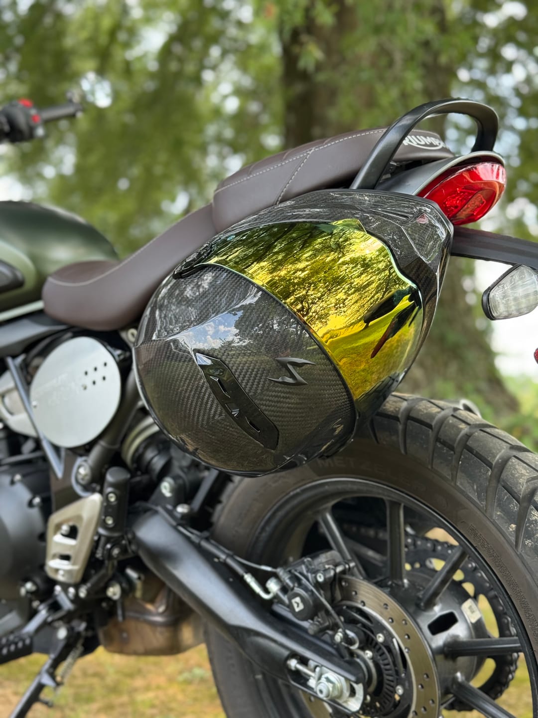 Customer photo review of Triumph Speed 400 & Scrambler 400 Helmet Hook (lock)