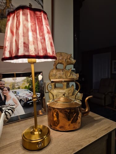 Customer photo review of The Luxe Gold USB Base