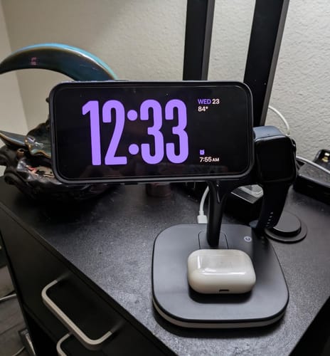 Customer photo review of 5-in-1 Magnetic Wireless Charger Stand for iPhone, Apple Watch, and AirPods