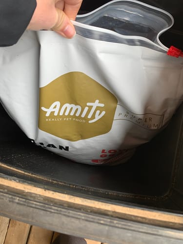 Customer photo review of AMITY IBERIAN PORK PERRO ADULTO 14 KILOS