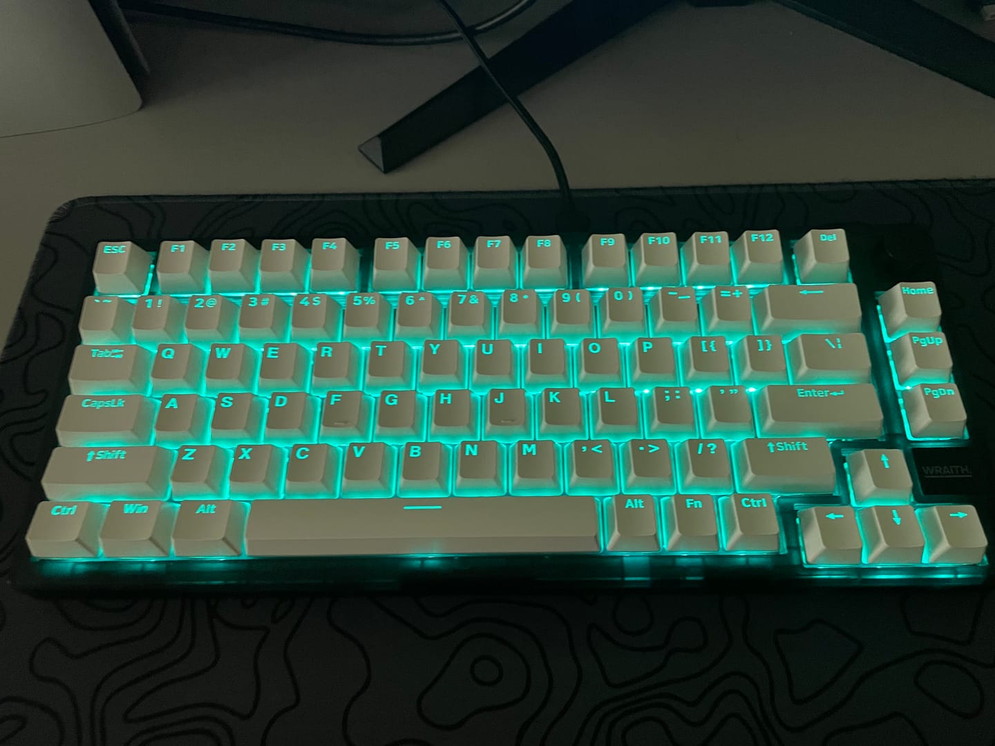 Customer photo review of Wraith Shine-Through Tuş Takımı