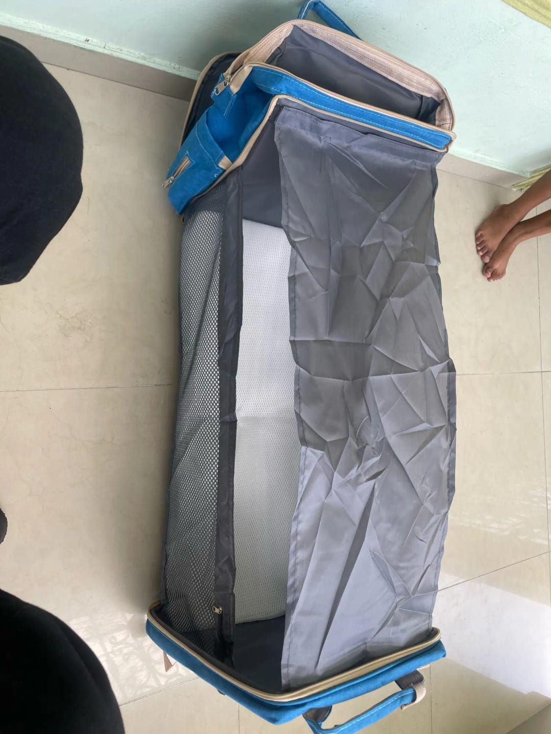 Customer photo review of Mochila con Cuna Portable para Bebé