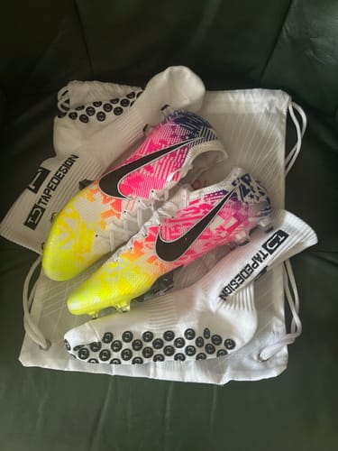 Customer photo review of Mercurial Vapor 13 Elite FG Neymar - Blanc/Multicolor