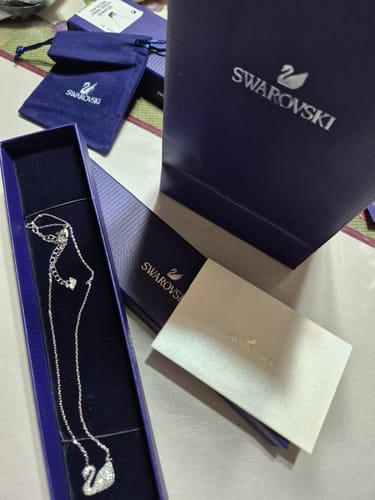 Customer photo review of COLLAR DANCING SWAN CLASSIC CISNE BLANCO CRISTAL SWAROVSKI