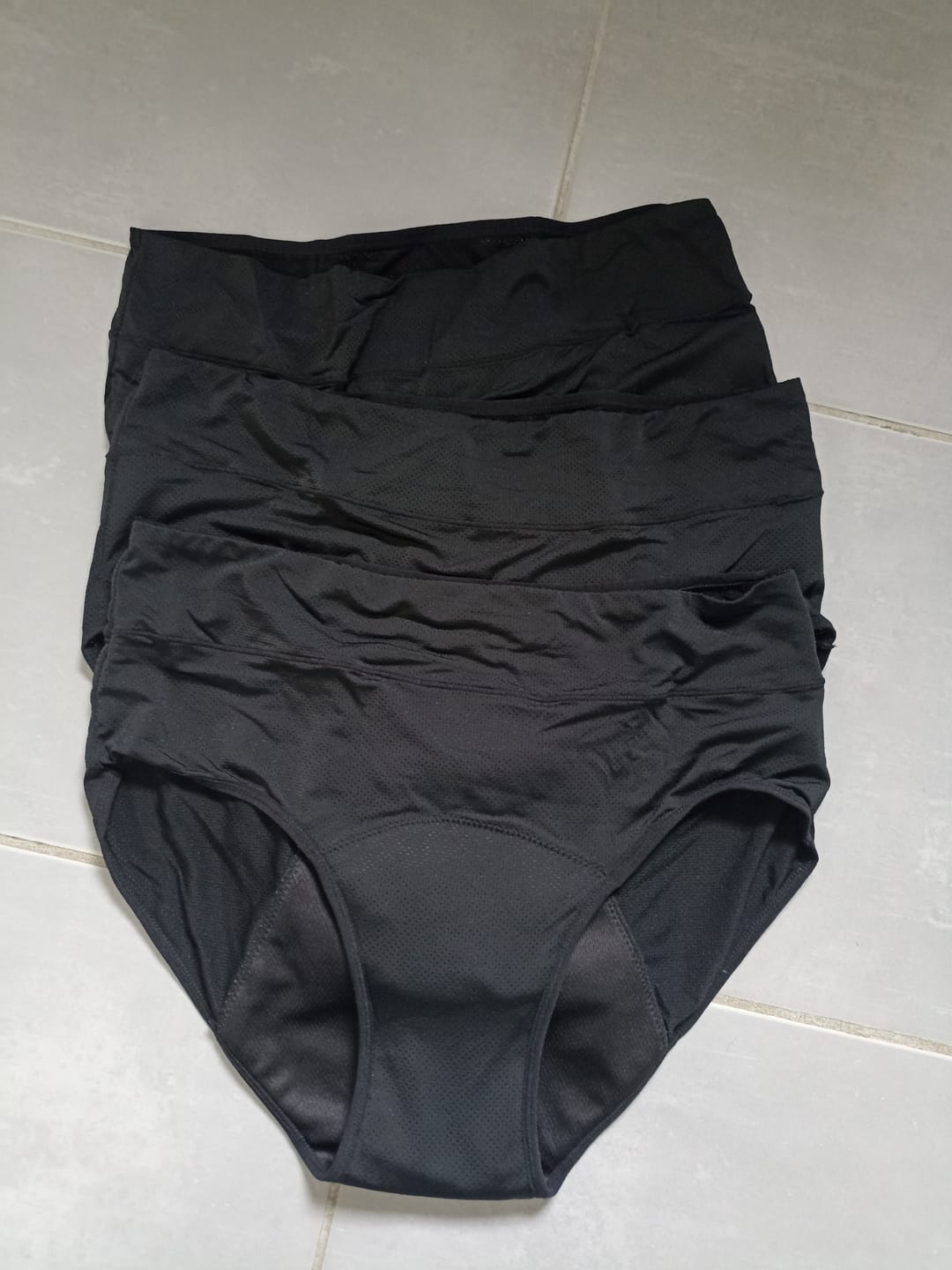 Customer photo review of Culotte Menstruelle Respirante Céleste