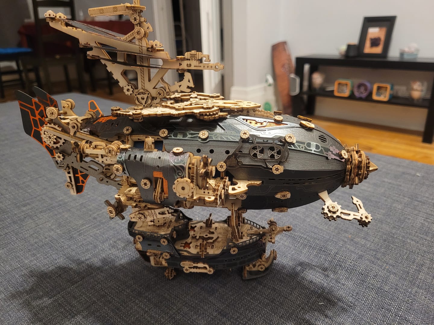 Customer photo review of Rokrgeek Steampunk Airships 3D Wooden Puzzle