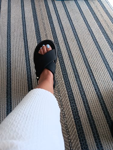 Customer photo review of Khloe Black